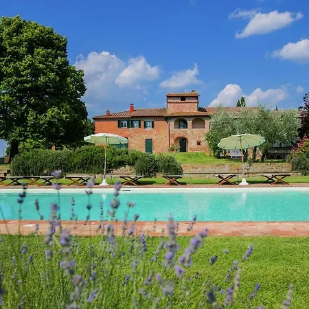 Villa With Private Swimming Pool And Spacious Garden In The Valdichiana, Close To Cortona