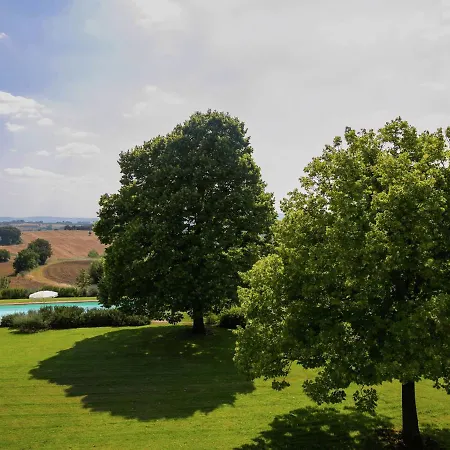 With Private Swimming Pool And Spacious Garden In The Valdichiana, Close To *
