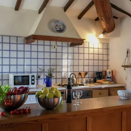 With Private Swimming Pool And Spacious Garden In The Valdichiana, Close To Villa