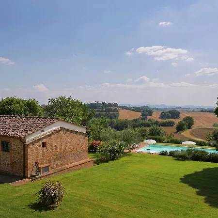 With Private Swimming Pool And Spacious Garden In The Valdichiana, Close To * Cortona
